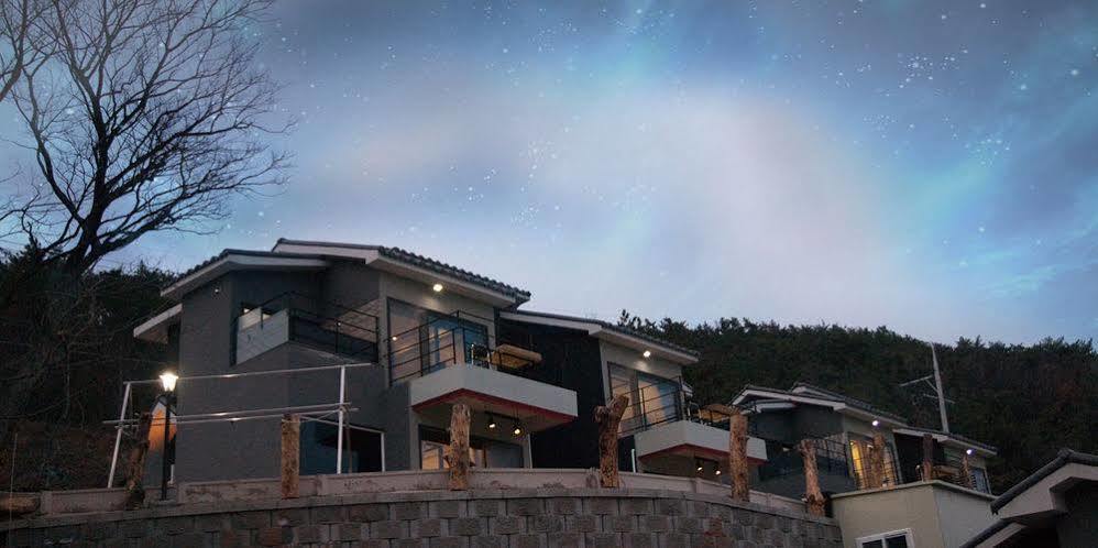 Aria Pension Hotel Namhae Exterior foto